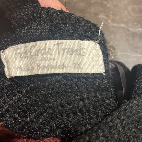 Full Circle Trends, ladies size 2X. Sweater - Picture 4 of 4